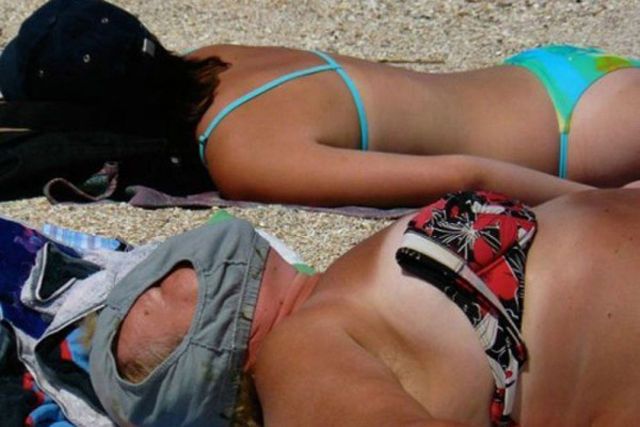 Epic Beach FAIL: There's some things you just shouldn't use for sun protection...we wonder what the SPF rating is...